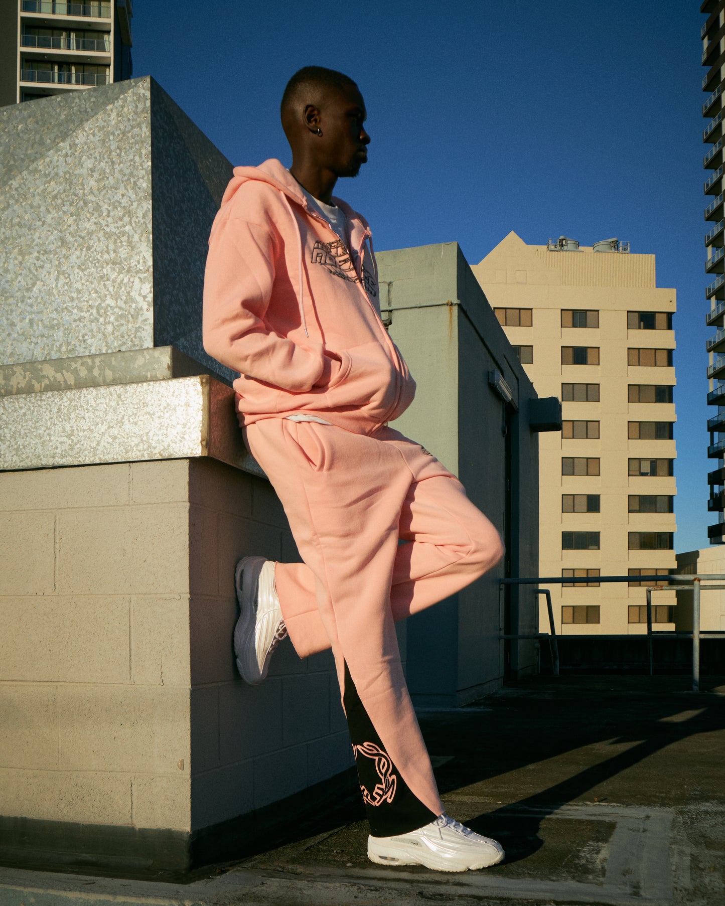 NO FACE FLAIR PANTS (PINK + BLACK)