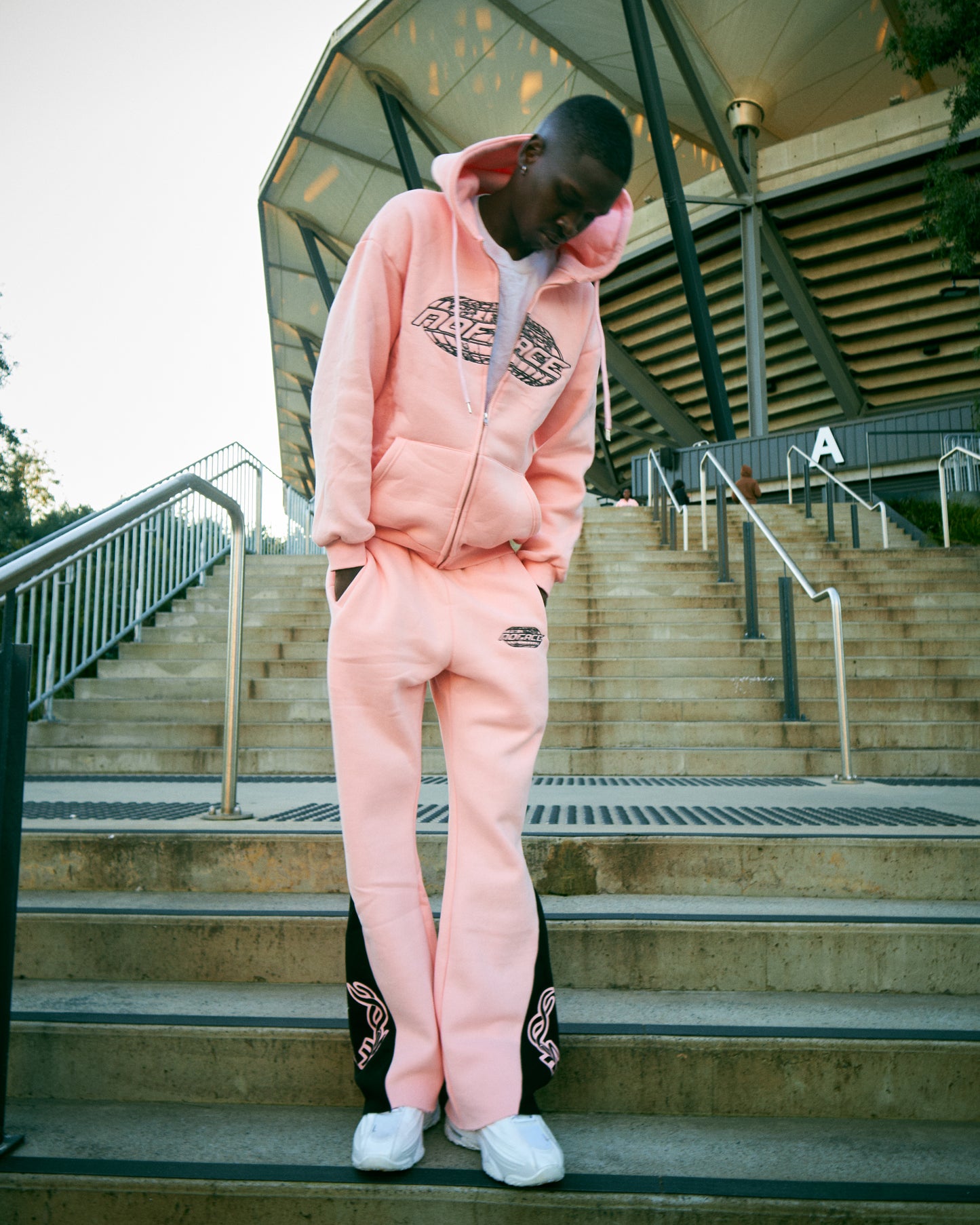 NO FACE ZIP HOODIE (PINK + BLACK)