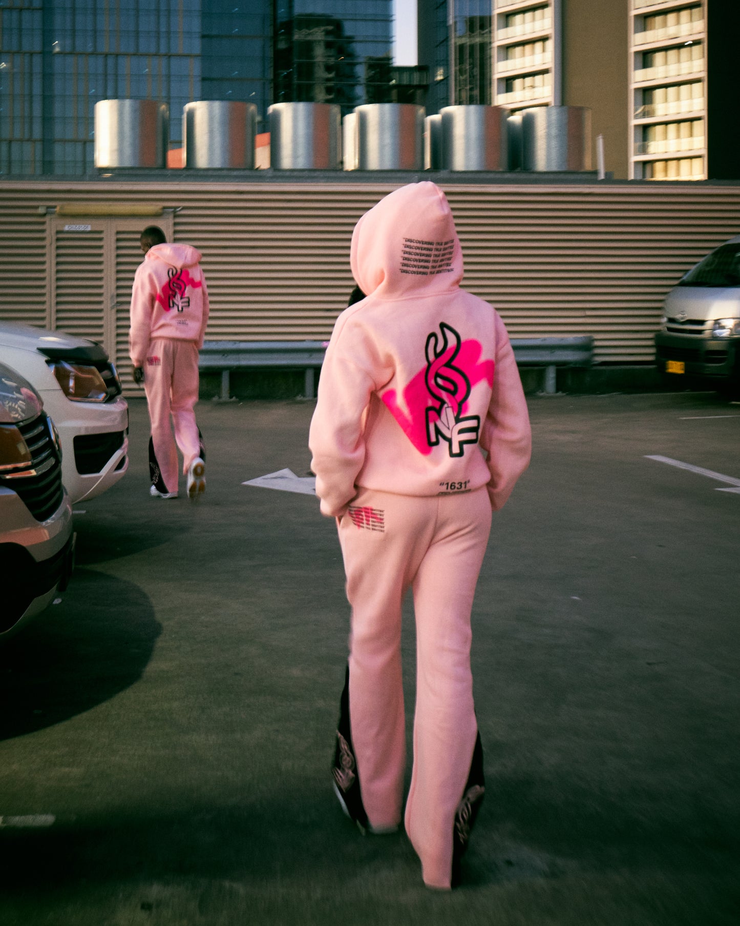 NO FACE ZIP HOODIE (PINK + BLACK)