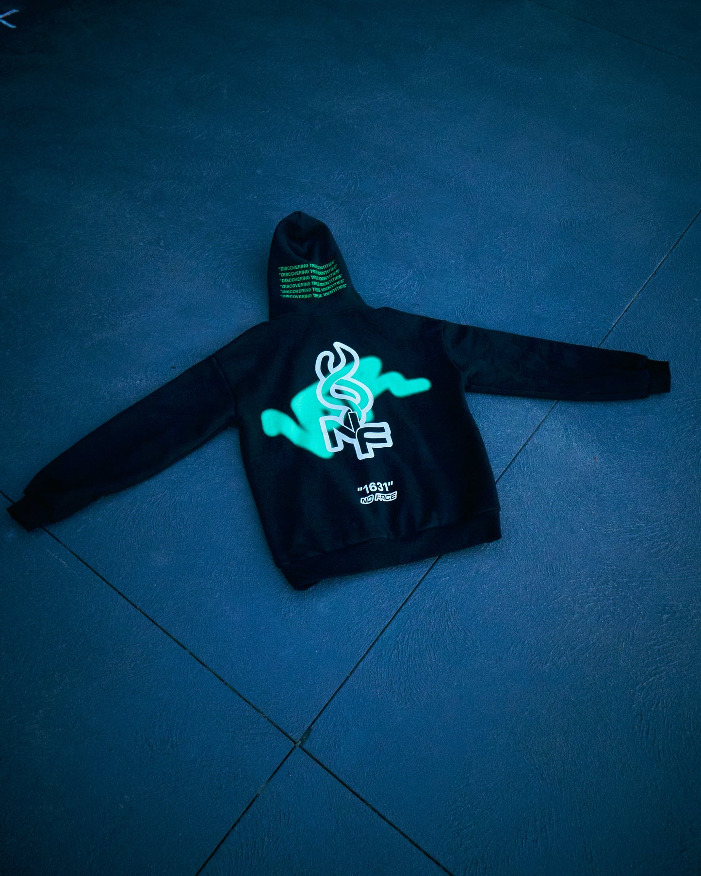 NO FACE ZIP HOODIE (BLACK + GREEN)